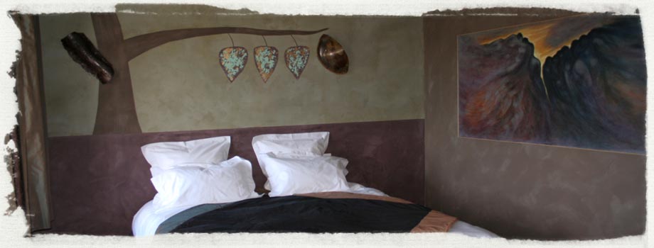 Pictures of the Murier guest room of la Magnanerie de Seillans